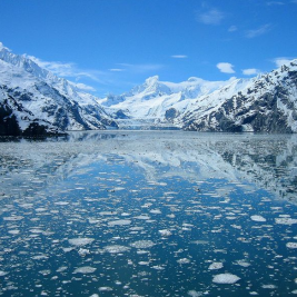 las cuevas de hielo en Alaska