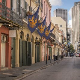 Balcones de hierro forjado en el Barrio Francés de Nueva Orleans