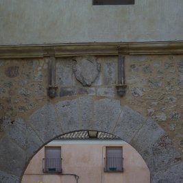 Vista panorámica de Pastrana con el Palacio Ducal y el caserío de la villa alcarreña