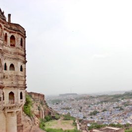 Casas azules de Jodhpur a los pies del fuerte Mehrangarh, en Rajastán